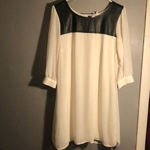 White long-sleeve dress